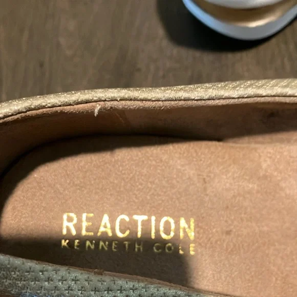 SZ 9 KENNETH COLE GOLD & WHITE TEXTILE FAY SNEAKER - Picture 4 of 6